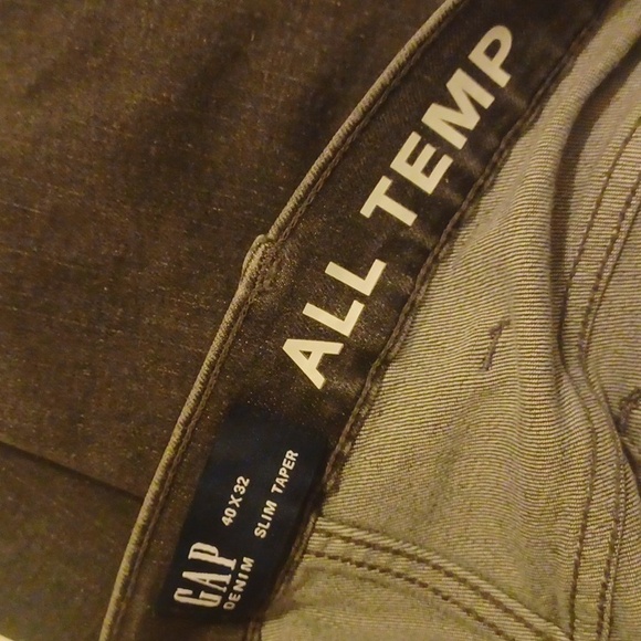GAP Washed Black Denim - All Temp Jeans. Sz 40x32 - Picture 3 of 4
